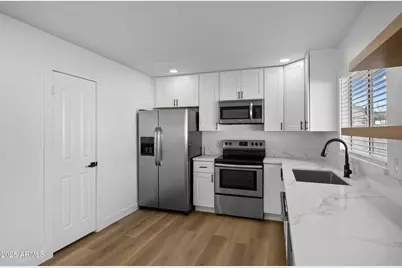 7026 W Jenan Drive, Peoria, AZ 85345 - Photo 14