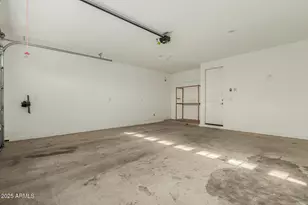 9208 W Sells Dr, Phoenix, AZ 85037 - Photo 32