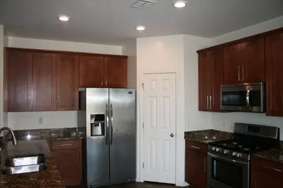 10765 W Bronco Trail, Peoria, AZ 85383 - Photo 8