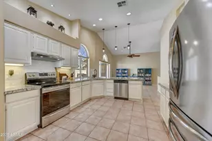 2015 E Bendix Dr, Tempe, AZ 85283 - Photo 10