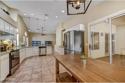 2015 E Bendix Drive, Tempe, AZ 85283 - Photo 12