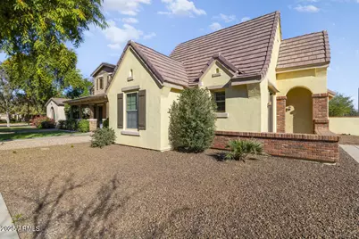 15384 W Dahlia Drive, Surprise, AZ 85379 - Photo 4