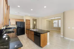 15384 W Dahlia Dr, Surprise, AZ 85379 - Photo 14