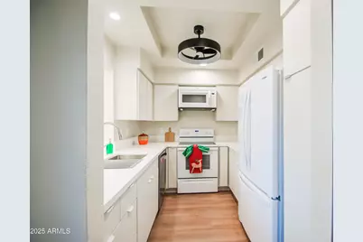 5640 E Bell Road #1010, Scottsdale, AZ 85254 - Photo 12