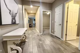 7925 S 24th Way, Phoenix, AZ 85042 - Photo 2