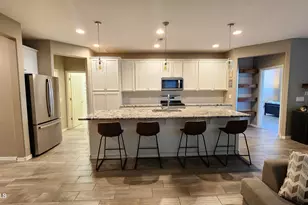 7925 S 24th Way, Phoenix, AZ 85042 - Photo 6