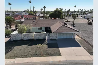 9803 W Pebble Beach Drive, Sun City, AZ 85351 - Photo 4