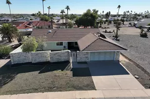 9803 W Pebble Beach Dr, Sun City, AZ 85351 - Photo 4