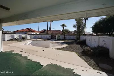 9803 W Pebble Beach Drive, Sun City, AZ 85351 - Photo 24