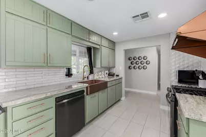 2013 W Windsor Avenue, Phoenix, AZ 85009 - Photo 10