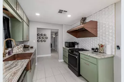 2013 W Windsor Avenue, Phoenix, AZ 85009 - Photo 8