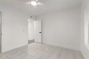 3418 W El Caminito Dr, Phoenix, AZ 85051 - Photo 20