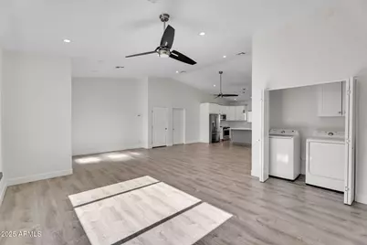 8522 E Vernon Avenue, Scottsdale, AZ 85257 - Photo 10