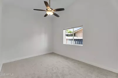 8522 E Vernon Avenue, Scottsdale, AZ 85257 - Photo 10