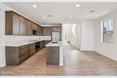 10446 E Upton Avenue, Mesa, AZ 85212 - Photo 6