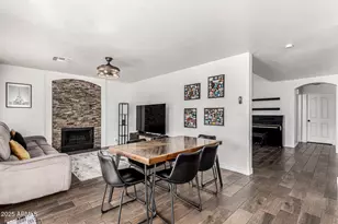 729 E Glenhaven Dr, Phoenix, AZ 85048 - Photo 12