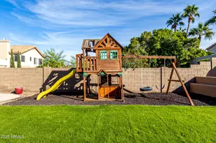 729 E Glenhaven Dr, Phoenix, AZ 85048 - Photo 30