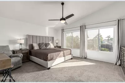 729 E Glenhaven Drive, Phoenix, AZ 85048 - Photo 18