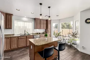 729 E Glenhaven Dr, Phoenix, AZ 85048 - Photo 10