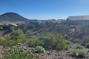 13423 W Eagle Feather Rd, Peoria, AZ 85383 - Photo 6