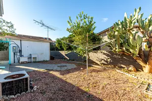 21292 W Westward View Rd, Congress, AZ 85332 - Photo 18