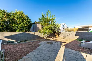 21292 W Westward View Rd, Congress, AZ 85332 - Photo 16