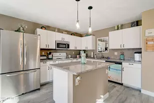 13801 W Ironwood St, Surprise, AZ 85374 - Photo 8