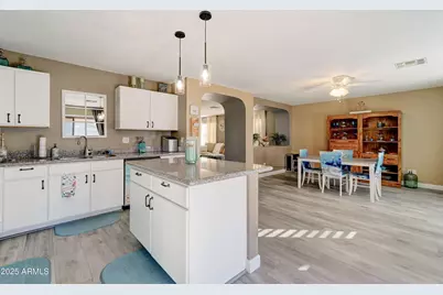 13801 W Ironwood Street, Surprise, AZ 85374 - Photo 10