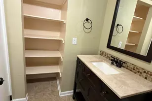 1425 E Desert Cove Ave E, Phoenix, AZ 85020 - Photo 14