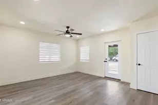 3021 N Randolph Rd, Phoenix, AZ 85014 - Photo 14