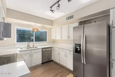 959 E Lobster Trap Lane, Tempe, AZ 85283 - Photo 14