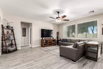 4668 S McMinn Drive, Gilbert, AZ 85297 - Photo 8