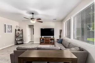 4668 S McMinn Dr, Gilbert, AZ 85297 - Photo 10