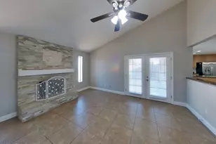 9026 N 64th Dr, Glendale, AZ 85302 - Photo 2