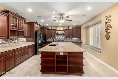 6820 S 42nd Lane, Phoenix, AZ 85041 - Photo 12