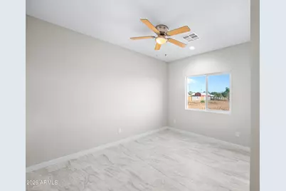 21820 W White Pine Drive, Wittmann, AZ 85361 - Photo 12