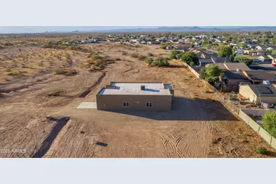 21820 W White Pine Drive, Wittmann, AZ 85361 - Photo 36