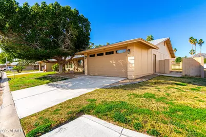 12166 S Shoshoni Drive, Phoenix, AZ 85044 - Photo 2