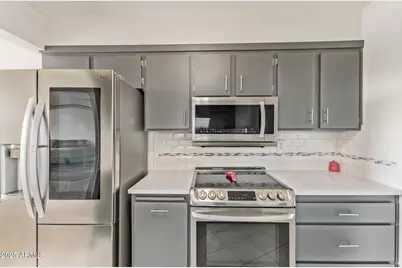 10238 W Campana Drive, Sun City, AZ 85351 - Photo 14