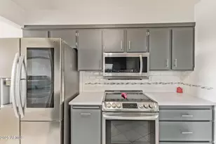 10238 W Campana Dr, Sun City, AZ 85351 - Photo 14