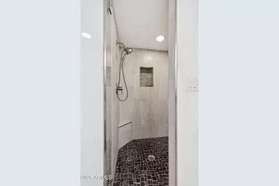 5351 N Questa Tierra Drive, Phoenix, AZ 85012 - Photo 32
