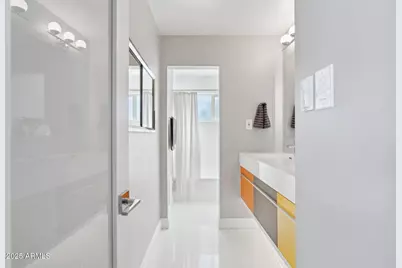 2055 W Windsor Avenue, Phoenix, AZ 85009 - Photo 16