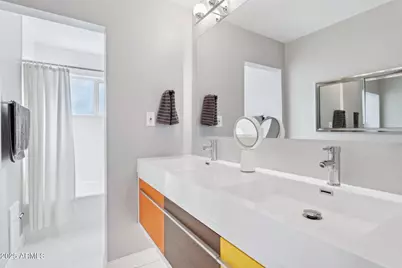 2055 W Windsor Avenue, Phoenix, AZ 85009 - Photo 52