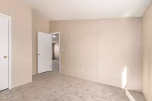 38429 N 27th Ave, Phoenix, AZ 85086 - Photo 32