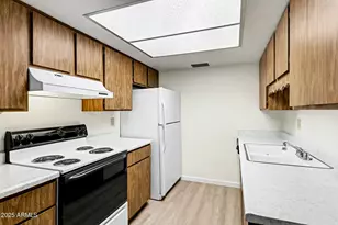 9919 N 97th Dr, Peoria, AZ 85345 - Photo 12