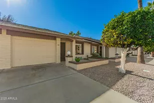 2064 S Farnsworth Dr, Mesa, AZ 85209 - Photo 2