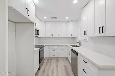 625 S Saguaro Drive, Apache Junction, AZ 85120 - Photo 8