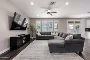 2510 E Fawn Dr, Phoenix, AZ 85042 - Photo 6