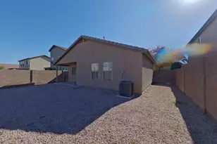 42396 W Colby Dr, Maricopa, AZ 85138 - Photo 16