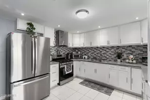 7136 W Westview Dr, Phoenix, AZ 85033 - Photo 6